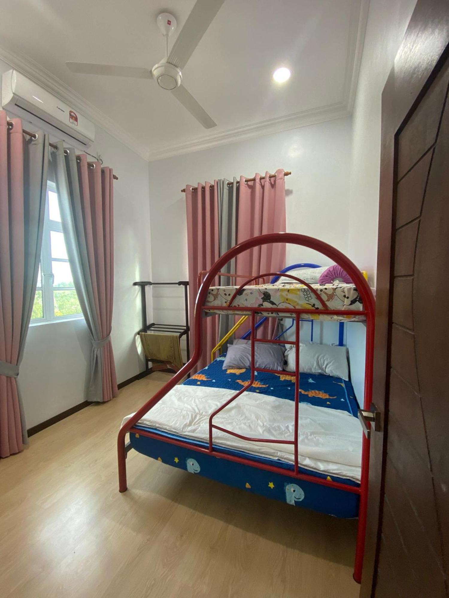Homestay Tokma 2 Marang Luaran gambar