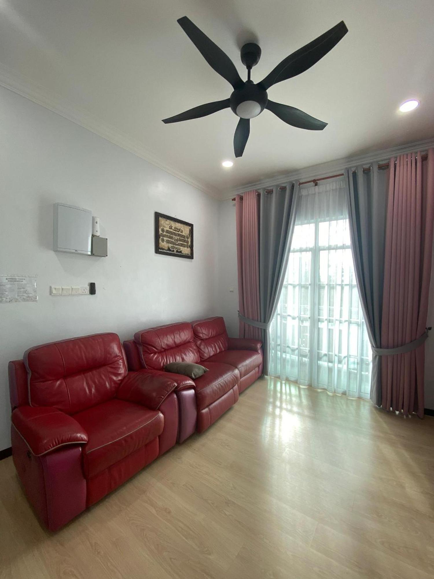 Homestay Tokma 2 Marang Luaran gambar
