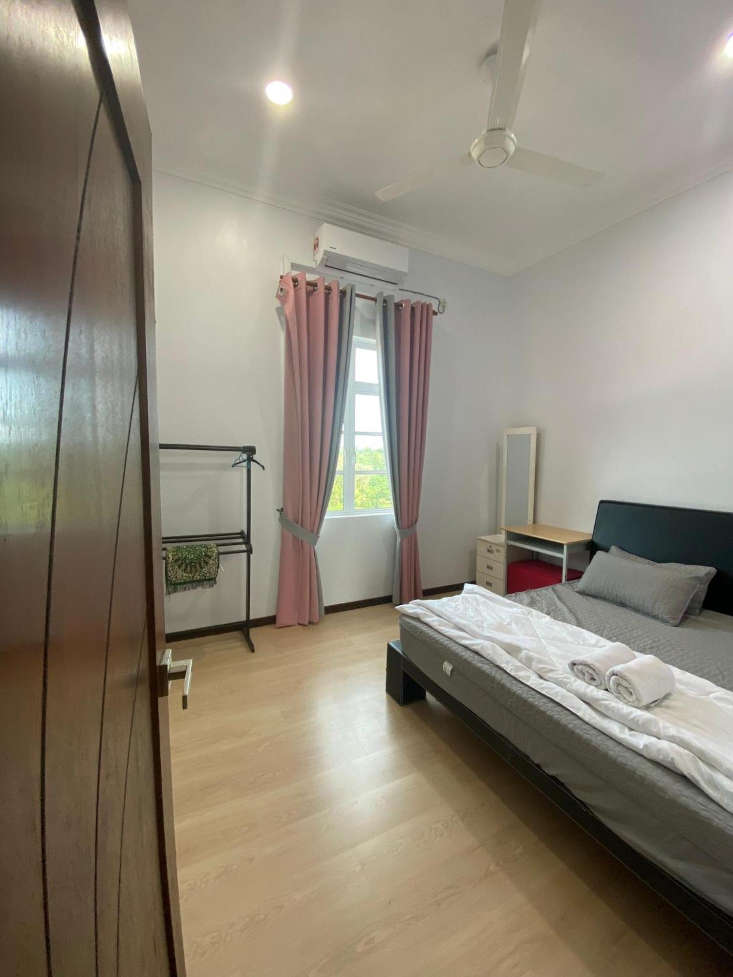 Homestay Tokma 2 Marang Luaran gambar