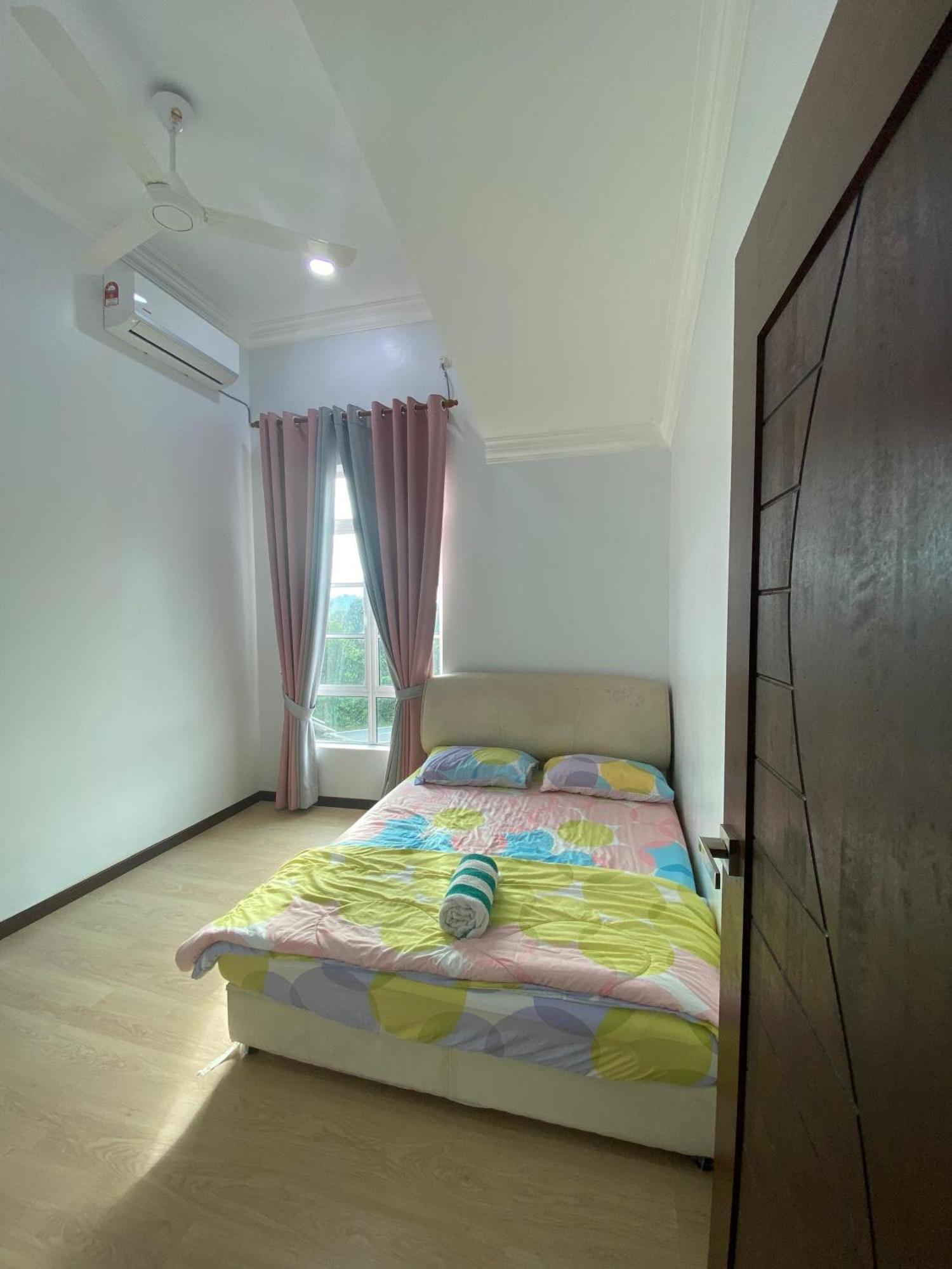 Homestay Tokma 2 Marang Luaran gambar
